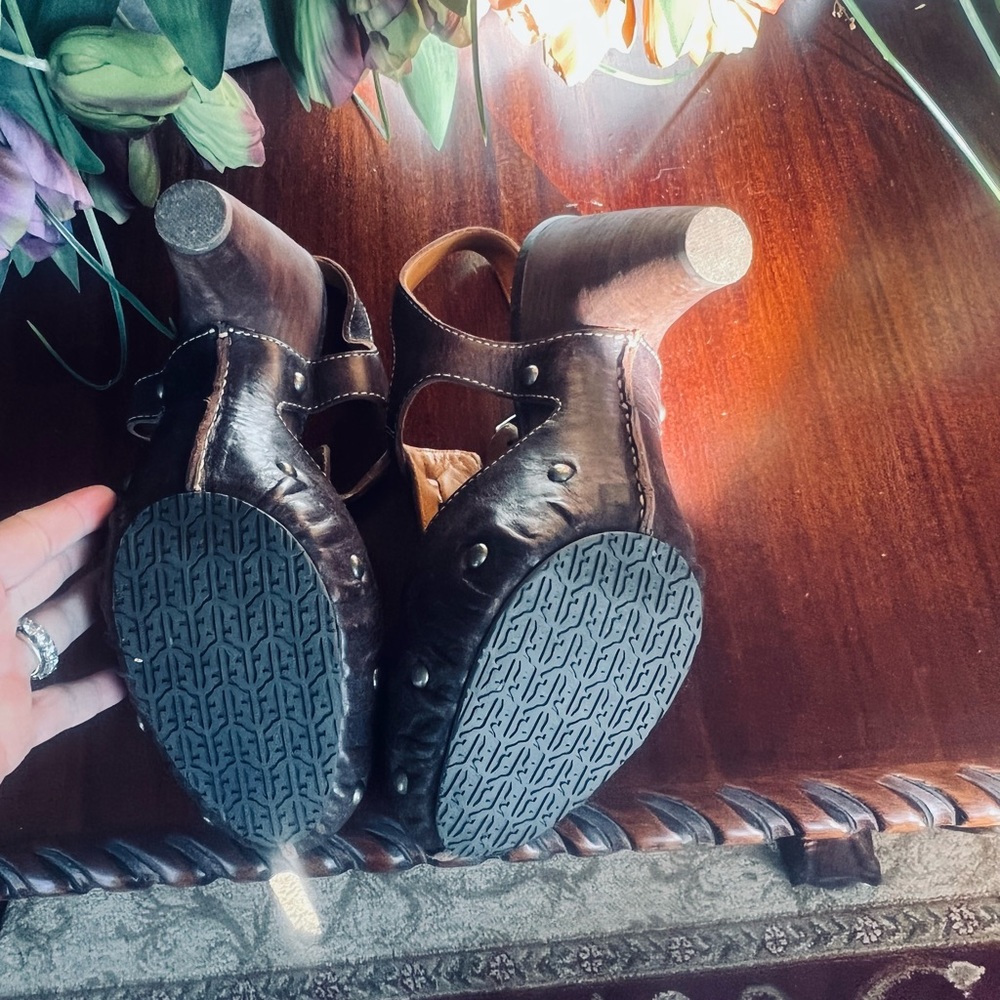 Black T-Strap Women's Heels - Classic Slingback - Picture 3 of 8